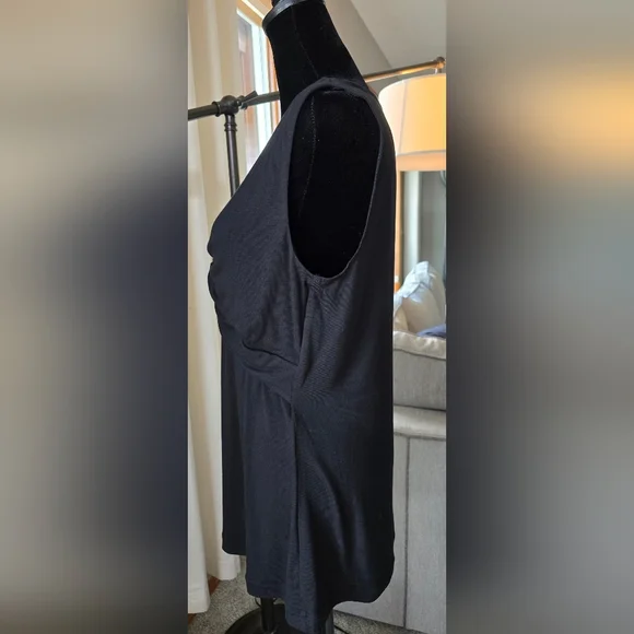 CAbi - Show-Off Tank- Black Twist Front -Sleeveless Women's - Size Med - Picture 2 of 3